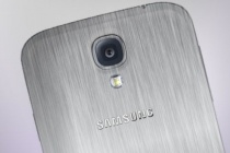 Galaxy S5 sẽ có 2 phiên bản vỏ kim loại và nhựa?
