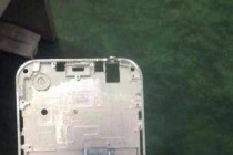 Lộ ảnh khung viền kim loại của iPhone 6 