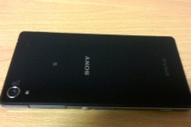 Lộ hình ảnh thực tế smartphone bí ẩn của Sony 