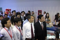 Bộ trưởng TT&TT thăm gian hàng Mobifone tại Vietnam Telecomp 2013