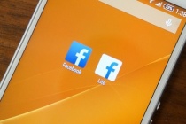 Smartphone cấu hình thấp nên dùng ứng dụng Facebook nào?