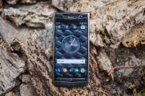Điện thoại  New Signature Touch của Vertu có giá 10.000US$