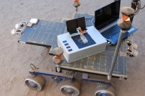Laptop hoá học của NASA săn tìm dấu vết người ngoài hành tinh