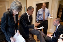 Mỗi bài phát biểu, ông Obama cần đến bao nhiêu chuyên gia?