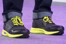 Lenovo ra mắt giày thông minh Smart Shoes