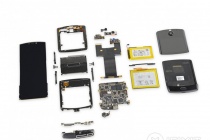 Motorola Razr 2019 rất khó sửa chữa