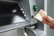 Thổ Nhĩ Kỳ sáng chế ATM khử khuẩn tiền mặt
