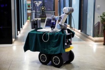  Trung Quốc phát triển robot giúp các bác sĩ chiến đấu với Covid-19