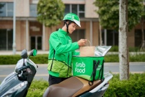 Grab Food tăng giá cước giao thức ăn