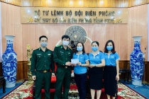 Các tổ chức, cá nhân ủng hộ nhiều kinh phí, hiện vật cho lực lượng phòng chống dịch trên biên giới 