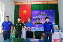Khánh Hoà trao tặng quà hơn 500 triệu đồng cho bộ đội làm nhiệm vụ tại khu cách ly