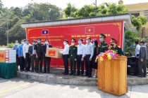 Nghệ An hỗ trợ trang thiết bị vật chất phòng chống dịch cho tỉnh Xiêng Khoảng (Lào)
