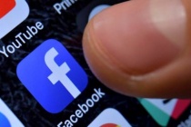 Facebook và YouTube gỡ bỏ video vô căn cứ về dịch COVID-19 