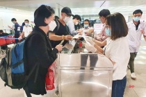  Hơn 340 công dân Việt Nam ở Singapore về nước an toàn tại sân bay quốc tế Cần Thơ