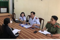Thanh trở Sở TT&TT tỉnh Thừa Thiên Huế làm việc với chủ tài khoản facebook đăng tải thông tin chưa xác thực về dịch COVID-19
