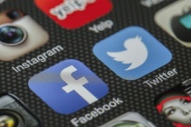 Facebook và Twitter đối mặt án phạt vì không xóa các nội dung vi phạm
