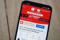 YouTube ngang nhiên dùng tiền của doanh nghiệp để nuôi kênh bẩn