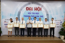 Ông Dương Thế Dũng tiếp tục giữ chức Chủ tịch Hội Tin học TP Cần Thơ