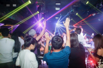 Từ 0h ngày 30/4 Hà Nội tạm dừng hoạt động quán karoke, bar, vũ trường