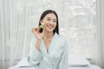 Bác sỹ nhãn khoa cảnh báo những thói quen khiến bạn già đi cả chục tuổi