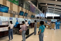 Bố trí riêng chuyến bay chở gần 200 y bác sỹ vào miền Nam chống dịch