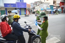 Những nhóm người nào được ra đường từ ngày 23/8?
