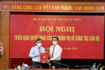 Trao quyết định Phó trưởng Ban Kinh tế Trung ương đối với ông Nguyễn Thành Phong