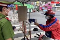 TP HCM cấp mã QR cho người dân 3 quận, huyện để làm việc an toàn