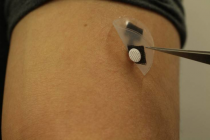 Nhóm nghiên cứu Mỹ công bố về miếng dán vaccine