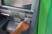 Đề xuất nới thời hạn chuyển đổi thẻ từ sang thẻ chip