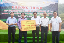 T&T Group trao tặng 2.000 tấn xi măng hỗ trợ thị xã Sa Pa cứng hóa nền nhà và làm đường