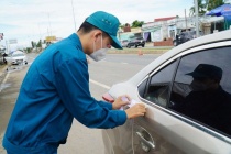 Bến Tre: Gỡ bỏ niêm phong ở cửa ô tô khi qua địa bàn