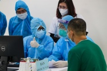 Nhiều người mắc COVID-19 dù đã tiêm 2 mũi vaccine