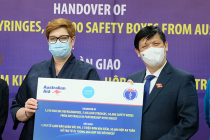 Australia và UNICEF hỗ trợ gần 2000 tủ lạnh bảo quảng vaccine và 5 triệu vật tư tiêm chủng cho Việt Nam