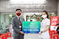 VPBank trao tặng 100 triệu đồng, hỗ trợ bệnh nhi khó khăn tại Viện Huyết học và Truyền máu TW