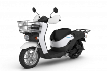 Honda Việt Nam cùng Bưu điện triển khai thí điểm sử dụng xe điện giao hàng
