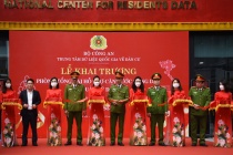 Bộ Công an ra mắt Phòng Tổng đài hướng dẫn CCCD và quản lý dân cư