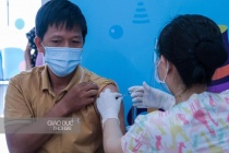 Hà Nội: Triển khai tiêm gần 900.000 liều vaccine mũi 3