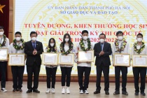 Hà Nội: Tuyên dương học sinh đoạt giải quốc tế năm học 2021-2022