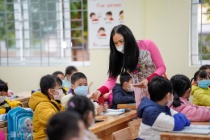 Hà Nội tạm dừng đưa học sinh tiểu học và lớp 6 đến trường học trực tiếp vào 21-2