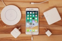 Apple lại bị phạt 1.000 USD vì bán iPhone không kèm sạc