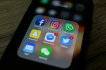 Cảnh báo phần mềm gián điệp trên iOS và Android