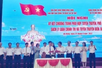 Đẩy mạnh tuyên truyền, phổ biến sách lý luận chính trị và tuyên truyền biển đảo