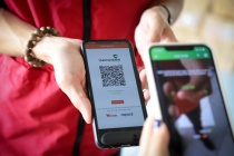 Vietcombank và J&T Express tiên phong ứng dụng QR động 
