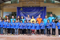 “Cùng em đến trường” - Hành trình chia sẻ yêu thương đến các em học sinh vùng cao