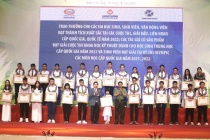 Ninh Bình khen thưởng 298 học sinh, sinh viên xuất sắc năm 2022
