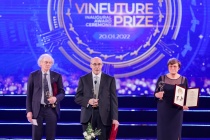Chủ nhân Giải thưởng VinFuture tiết lộ về việc sử dụng khoản thưởng triệu đô 