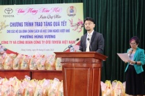 Toyota Việt Nam trao quà tết cho các hộ gia đình chính sách và trẻ em có hoàn cảnh khó khăn tại tỉnh Vĩnh Phúc