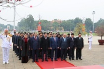 Lãnh đạo Đảng, Nhà nước vào Lăng viếng Chủ tịch Hồ Chí Minh, tưởng niệm các Anh hùng liệt sĩ