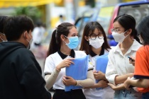 TPHCM yêu cầu các trường trả học phí nếu thu cao hơn năm trước
